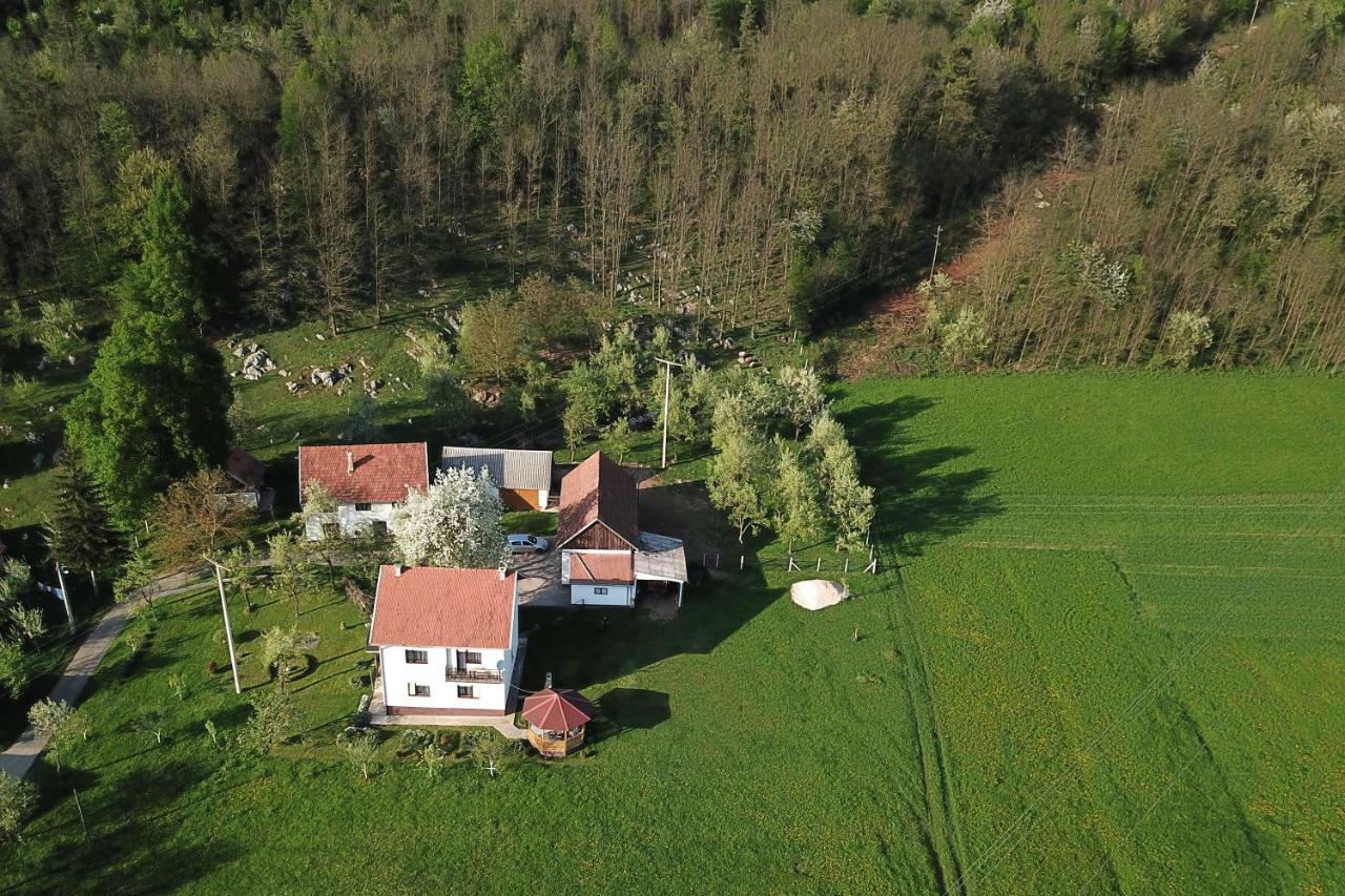 Apartman Karlo Otočac Zewnętrze zdjęcie