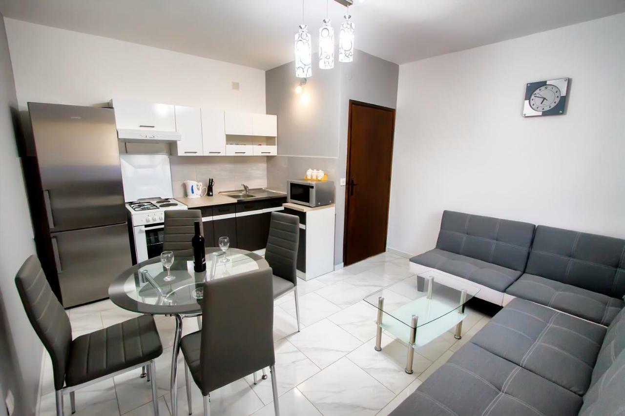 Apartman Karlo Otočac Zewnętrze zdjęcie