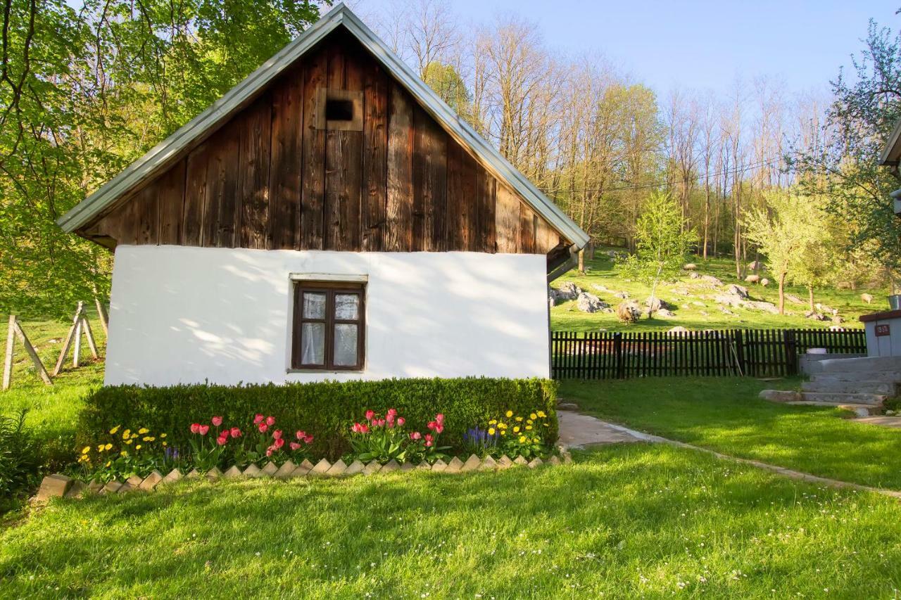 Apartman Karlo Otočac Zewnętrze zdjęcie