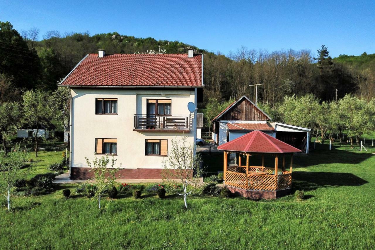 Apartman Karlo Otočac Zewnętrze zdjęcie