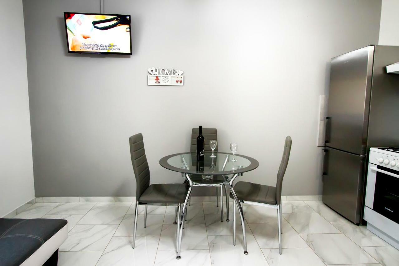 Apartman Karlo Otočac Zewnętrze zdjęcie