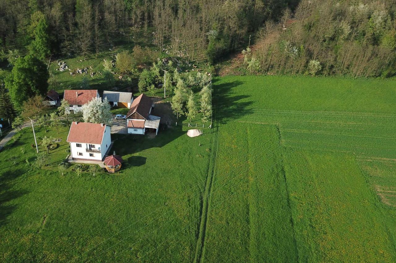 Apartman Karlo Otočac Zewnętrze zdjęcie