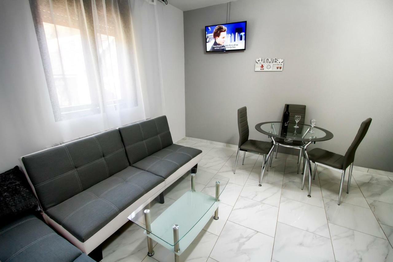 Apartman Karlo Otočac Zewnętrze zdjęcie
