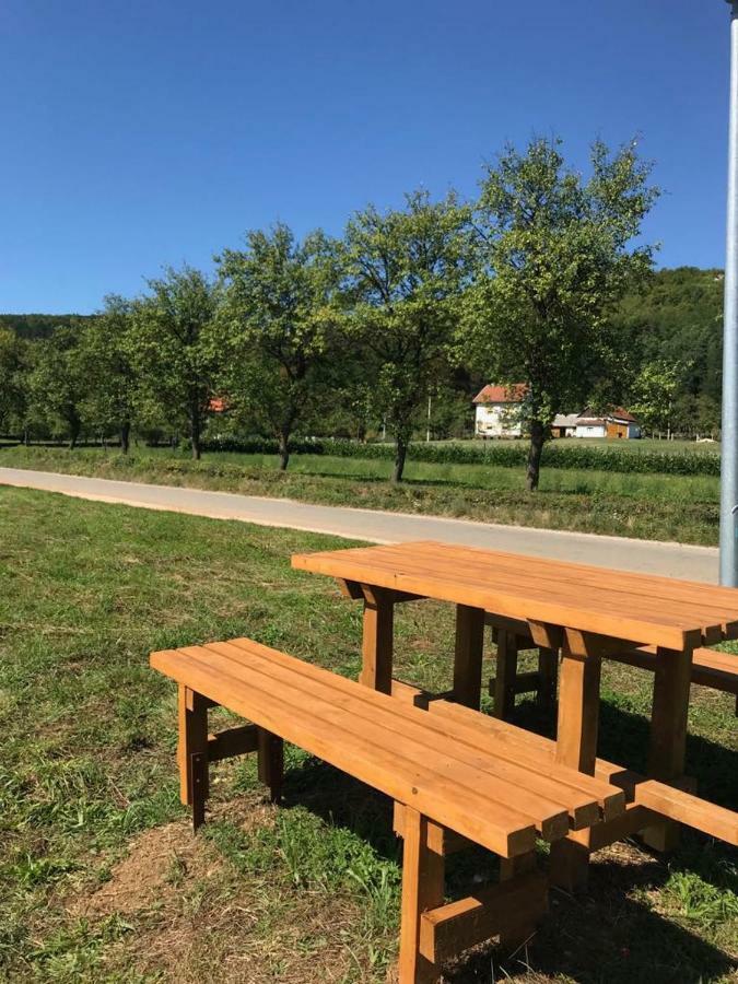 Apartman Karlo Otočac Zewnętrze zdjęcie